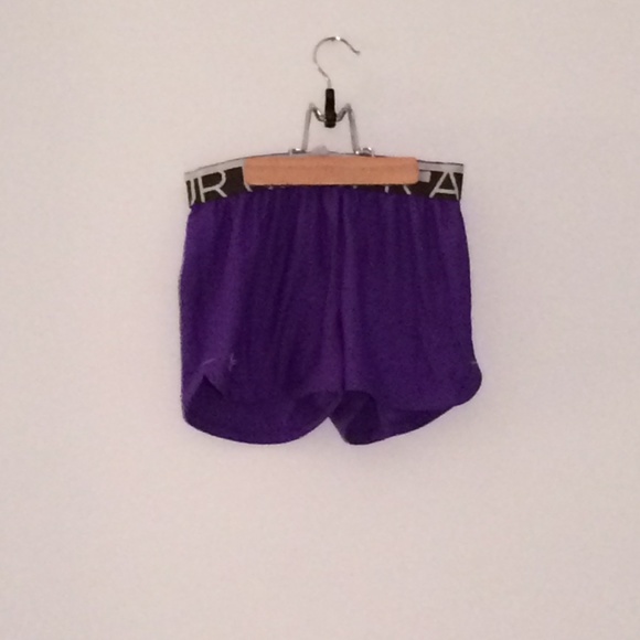 Under Armour Shorts - Picture 1 of 1